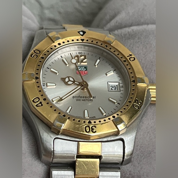 TAG HEUER WK1320-1 PROFESSIONAL 200mts TWO-TONE STAINLESS STEEL Ladies watch. - Picture 4 of 15